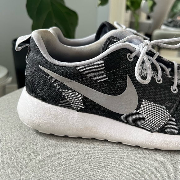 Nike Roshe One - Picture 5 of 7